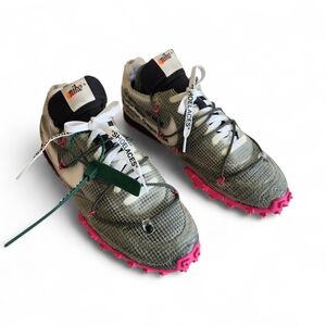 OFF WHITE Nike Waffle Racer Womens Size 10.5  Black Fushia